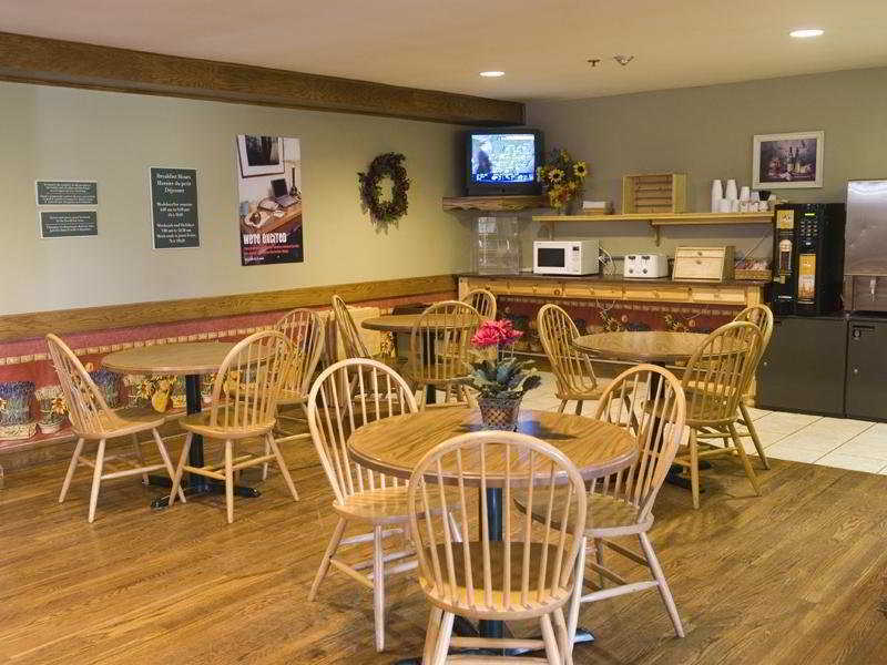 Travelodge Suites By Wyndham Moncton Ristorante foto