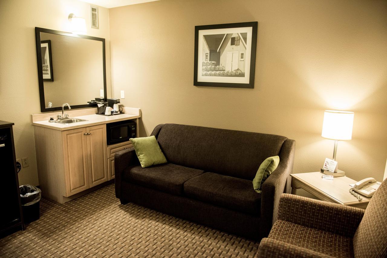 Travelodge Suites By Wyndham Moncton Esterno foto