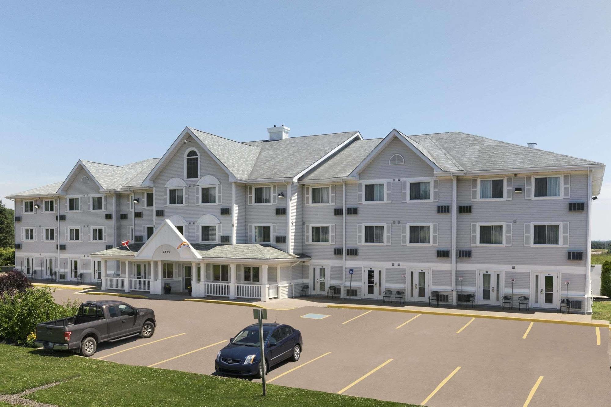 Travelodge Suites By Wyndham Moncton Esterno foto