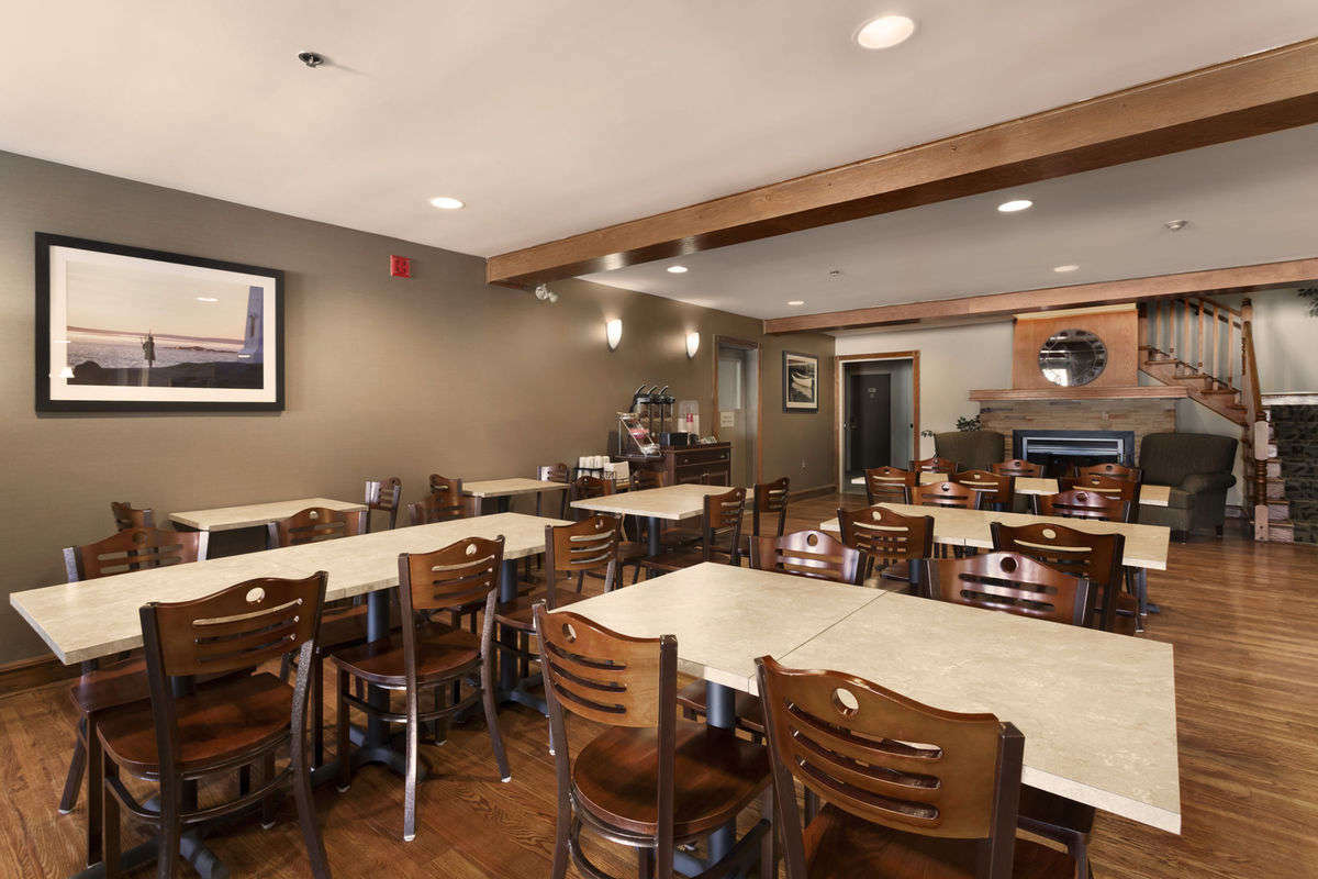 Travelodge Suites By Wyndham Moncton Esterno foto