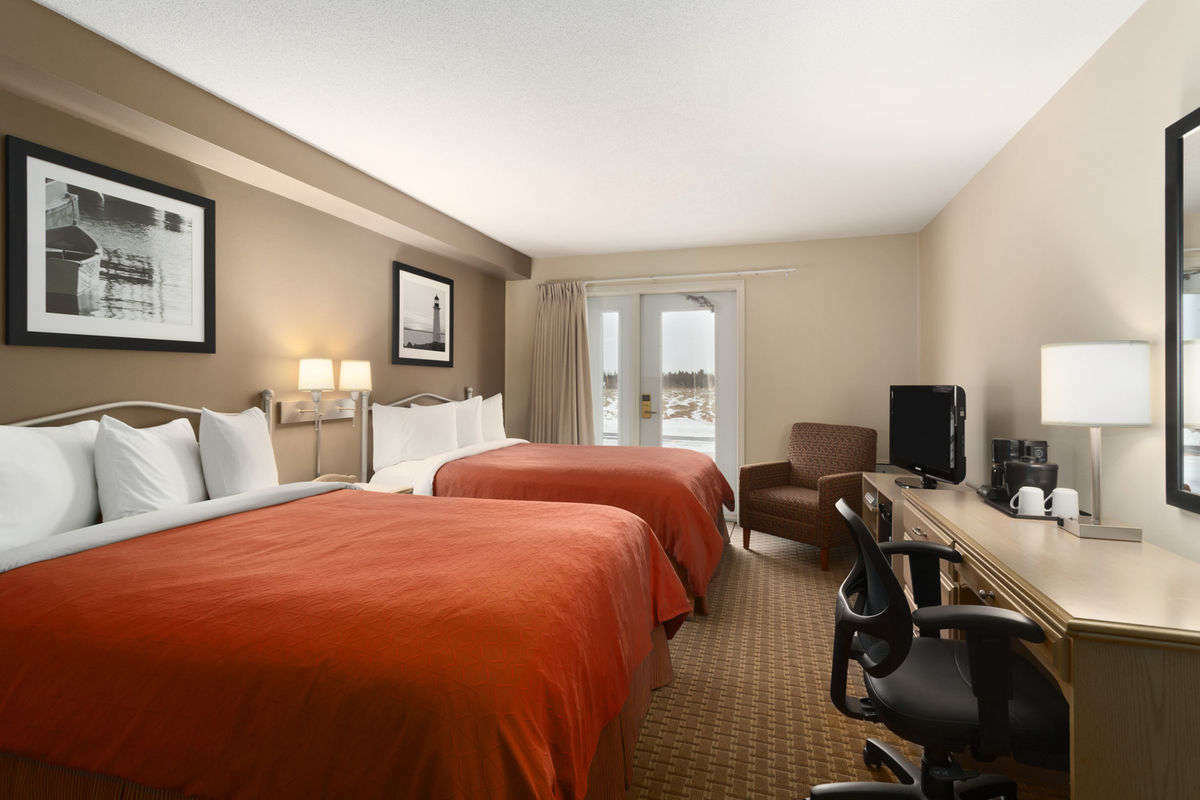 Travelodge Suites By Wyndham Moncton Esterno foto